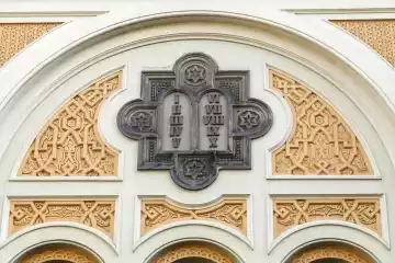 הרובע היהודי בפראג: מסע היסטורי אל לב ליבה של יהדות אירופה