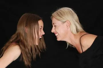 בדיחות על בלונדיניות– מוסרי או מסוכן?